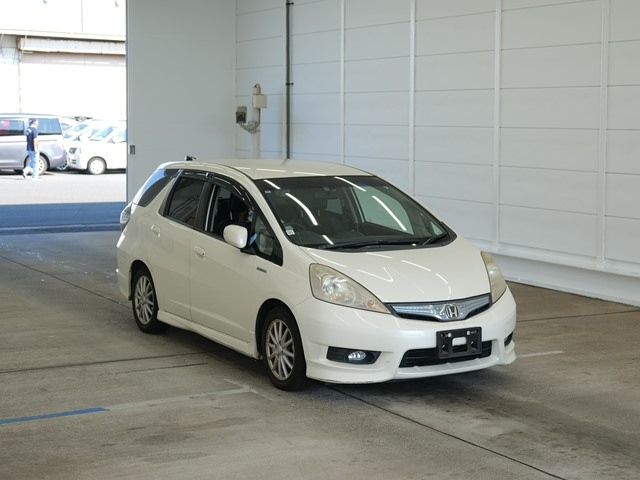 HONDA FIT SHUTTLE 2013