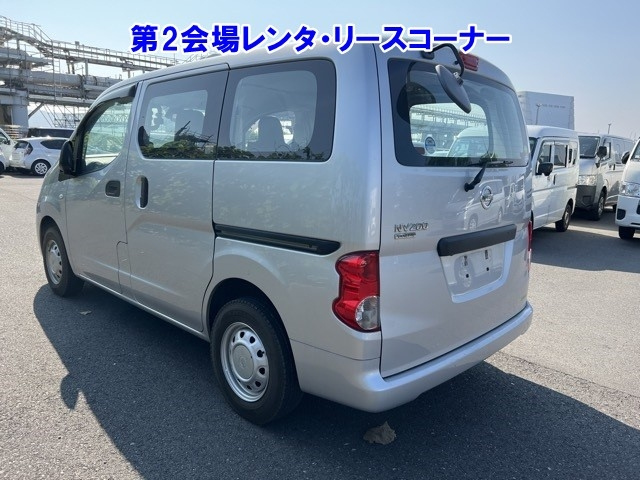 NISSAN NV200 2020