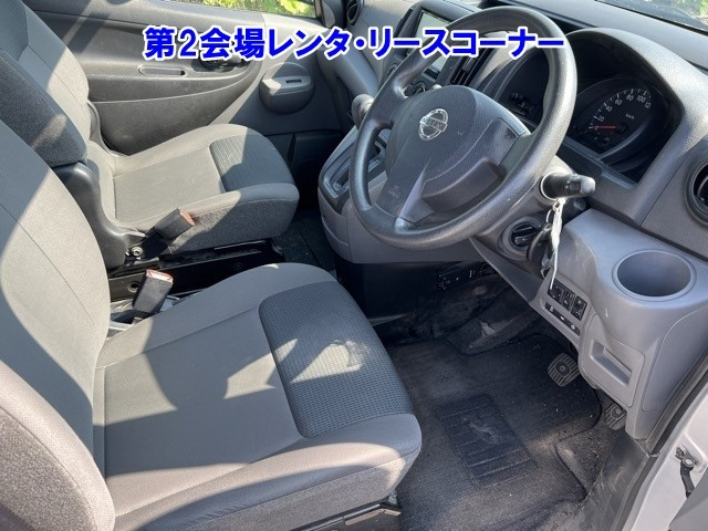 NISSAN NV200 2020