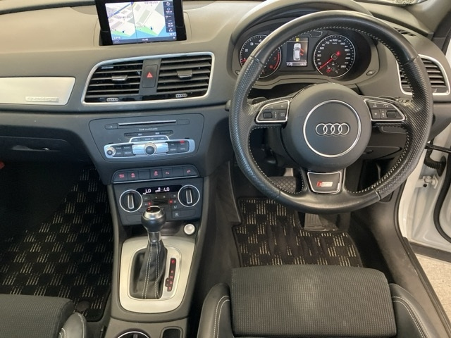 AUDI Q3 2016