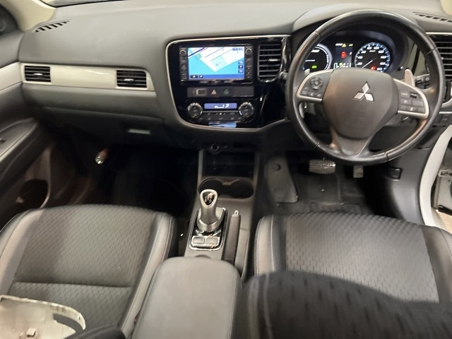 MITSUBISHI OUTLANDER PHEV 2014