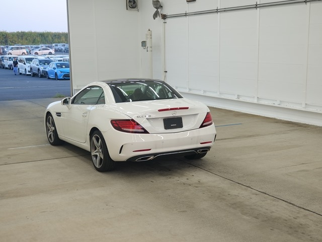 MERCEDES BENZ SLC 2018