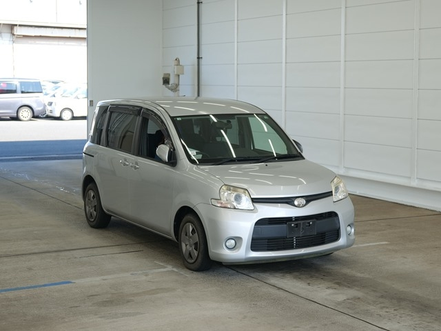 TOYOTA SIENTA 2014