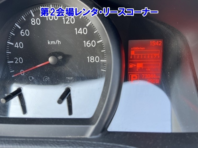 NISSAN NV200 2018