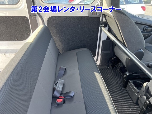 NISSAN NV200 2018