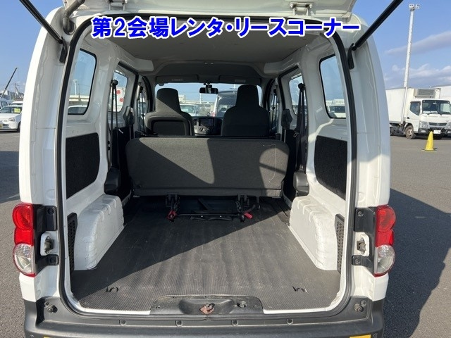 NISSAN NV200 2018