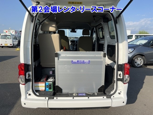 NISSAN NV200 2020