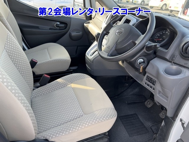 NISSAN NV200 2020