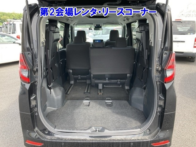 TOYOTA NOAH 2022