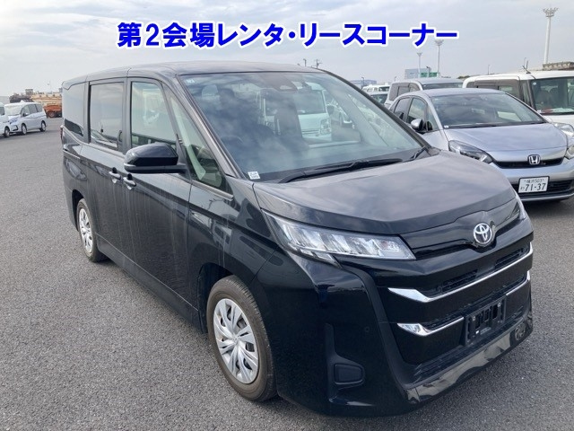 TOYOTA NOAH 2022