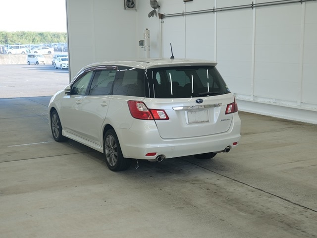 SUBARU EXIGA 2011