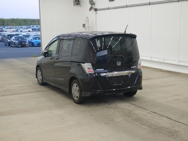 HONDA FREED 2011