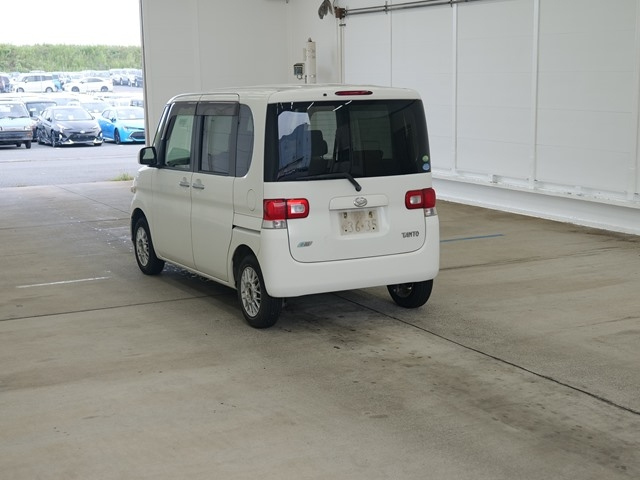 DAIHATSU TANTO 2012