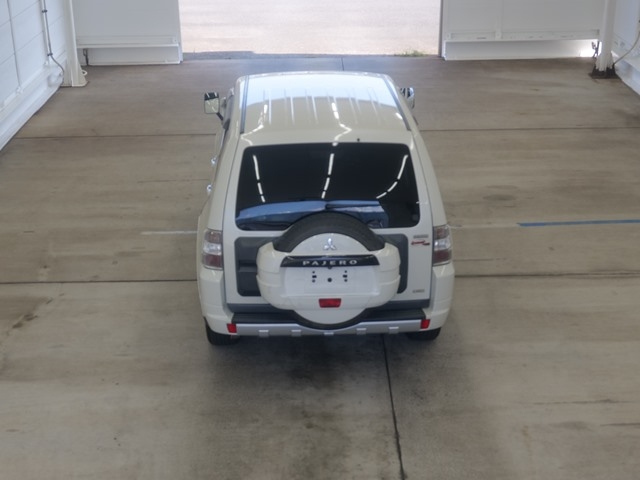 MITSUBISHI PAJERO 2011