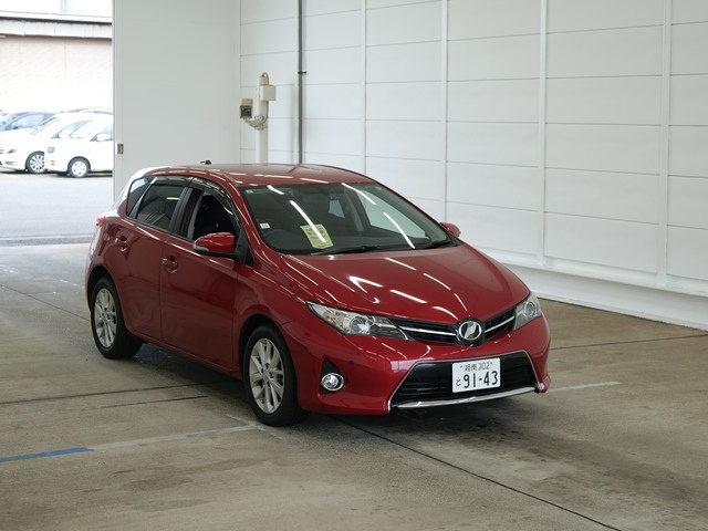 TOYOTA AURIS 2015