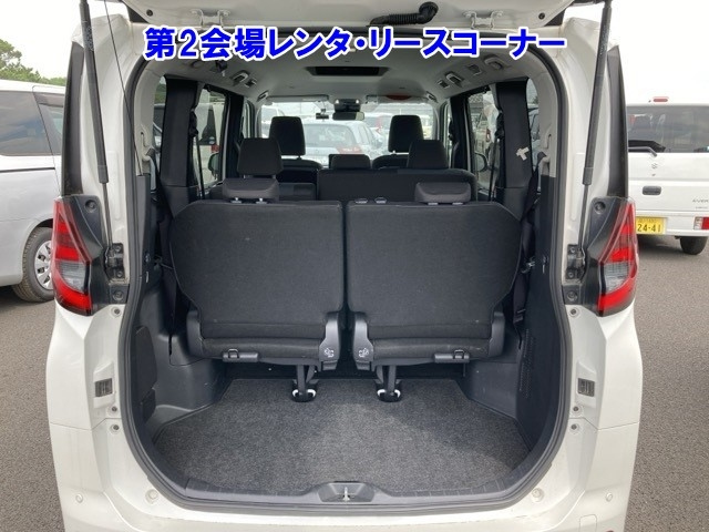 TOYOTA NOAH 2022