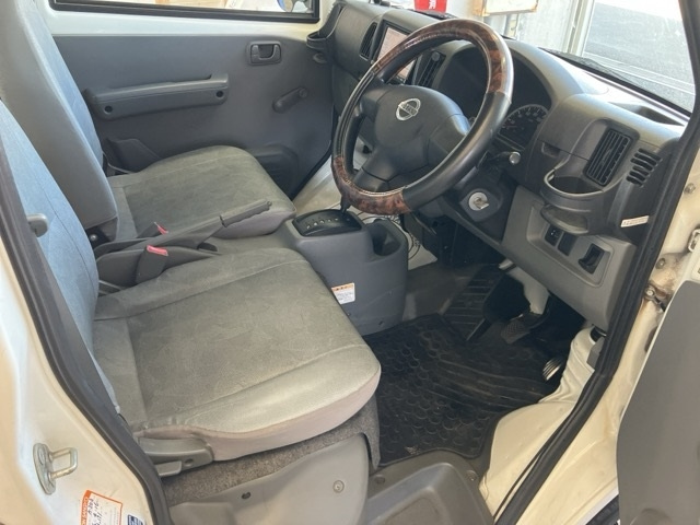 NISSAN CLIPPER VAN 2011