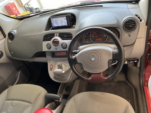 RENAULT KANGOO 2010