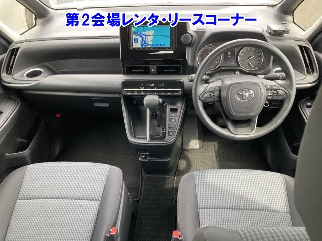 TOYOTA NOAH 2022
