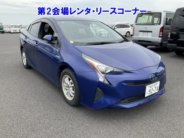 TOYOTA PRIUS 2018