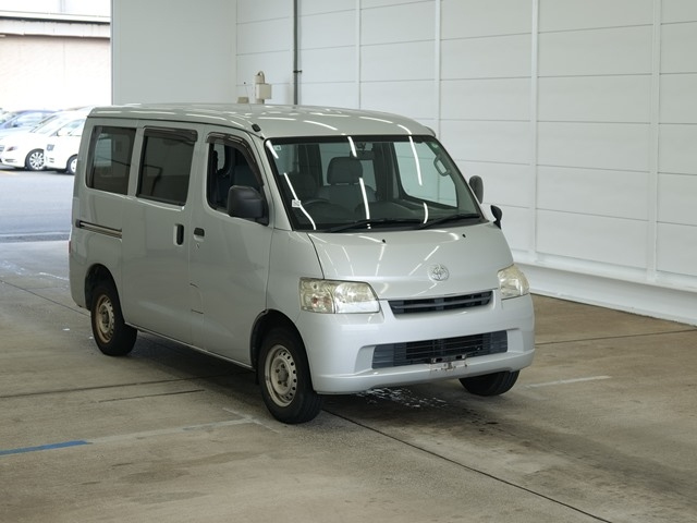 TOYOTA TOWN ACE VAN 2017