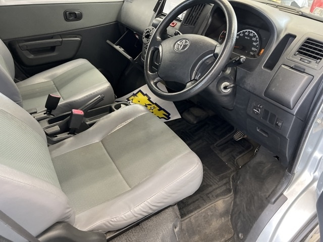 TOYOTA TOWN ACE VAN 2017