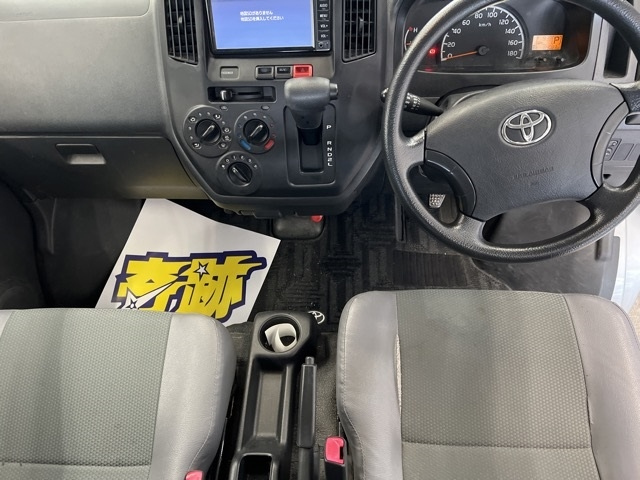 TOYOTA TOWN ACE VAN 2017