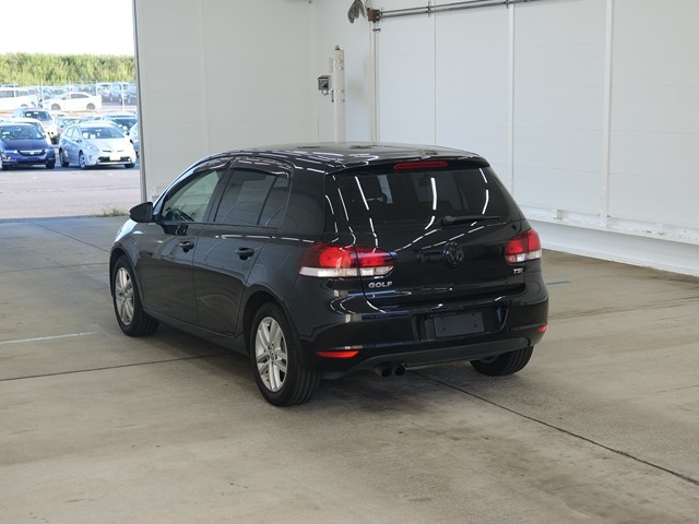 VOLKSWAGEN GOLF 2011