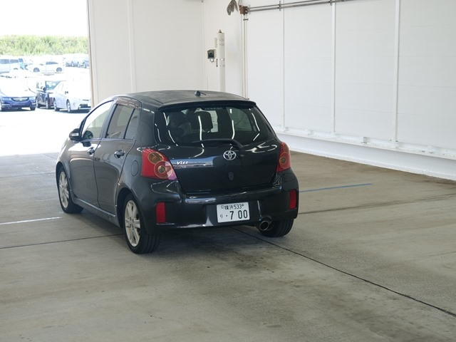 TOYOTA VITZ 2009