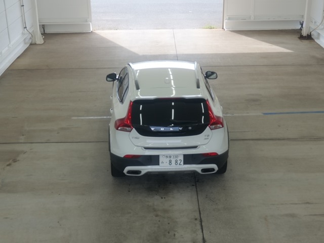 VOLVO V40 2013