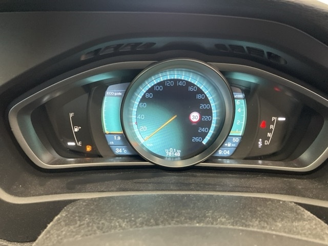 VOLVO V40 2013