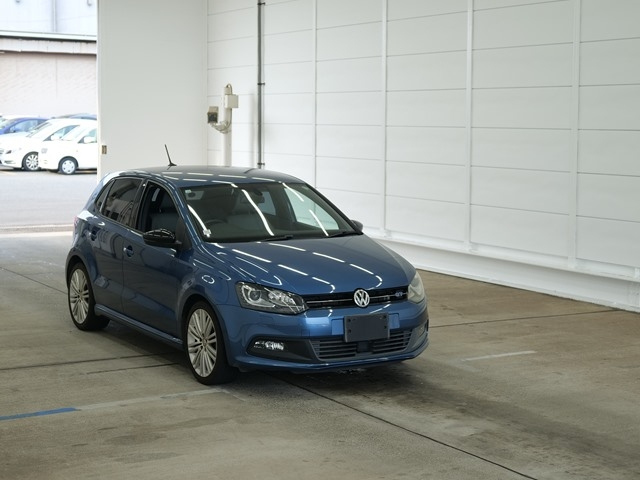 VOLKSWAGEN POLO 2014