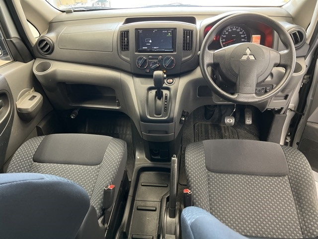 MITSUBISHI DELICA 2017