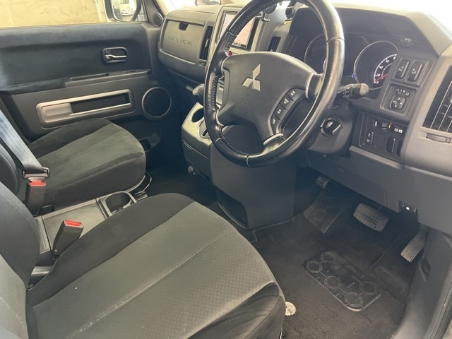 MITSUBISHI DELICA D5 2012