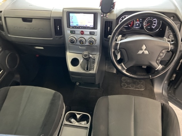 MITSUBISHI DELICA D5 2012