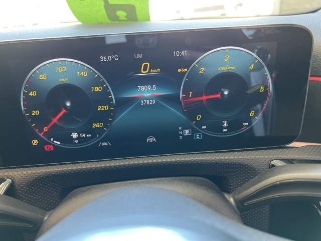 MERCEDES BENZ A CLASS 2022