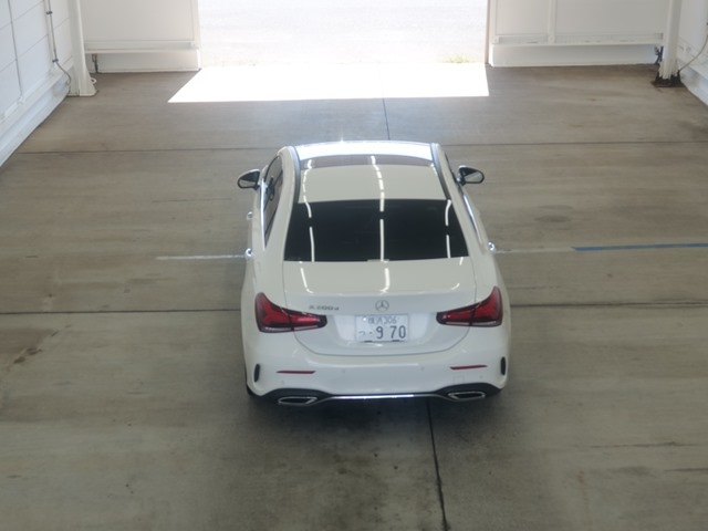 MERCEDES BENZ A CLASS 2022