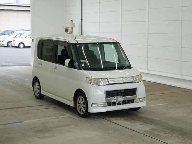 DAIHATSU TANTO 2008