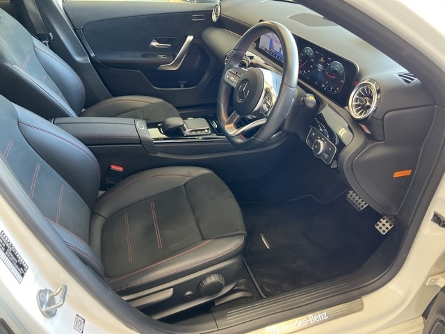 MERCEDES BENZ A CLASS 2022