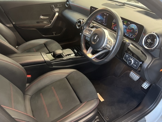 MERCEDES BENZ A CLASS 2019