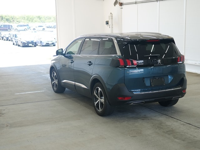PEUGEOT 5008 2018