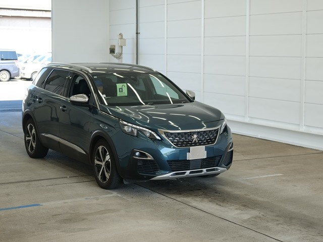PEUGEOT 5008 2018