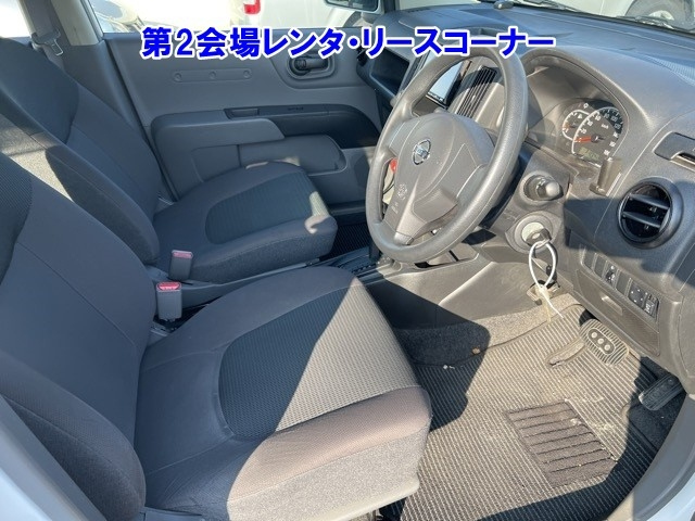 NISSAN AD 2017