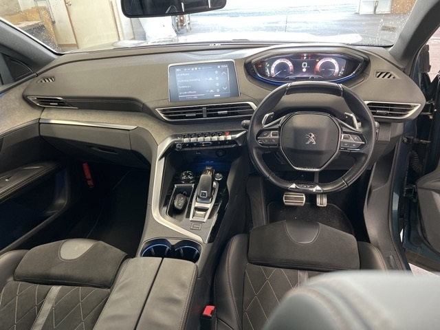 PEUGEOT 5008 2018