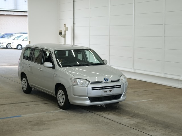 TOYOTA SUCCEED 2020
