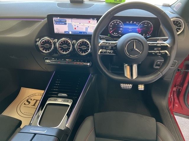 MERCEDES BENZ GLA CLASS 2023