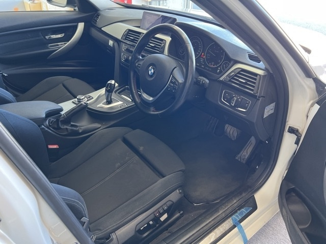 BMW 3 SERIES 2012
