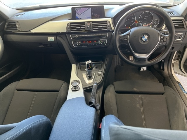 BMW 3 SERIES 2012