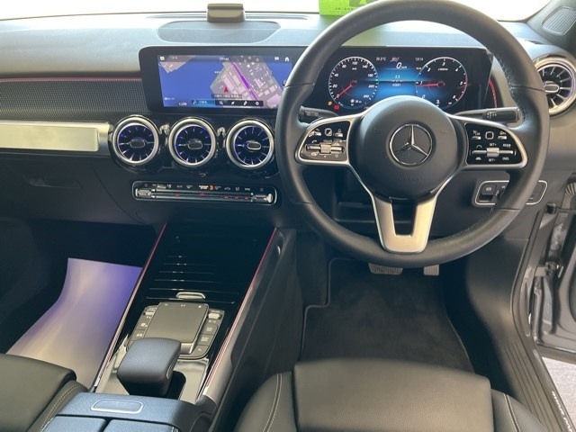 MERCEDES BENZ GLB 2023