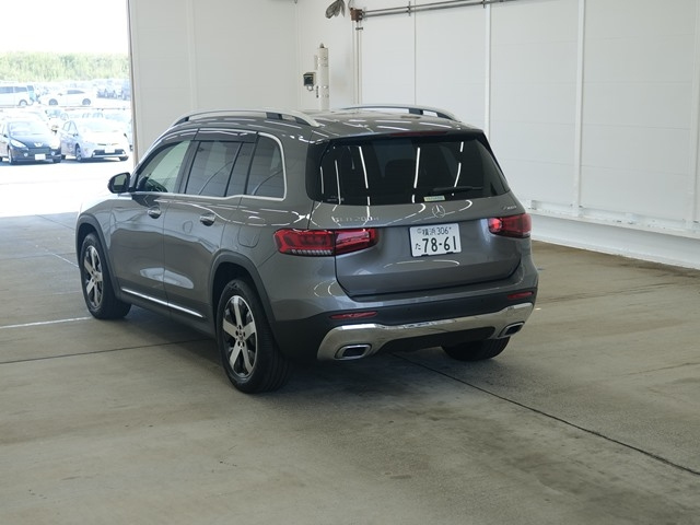 MERCEDES BENZ GLB 2023